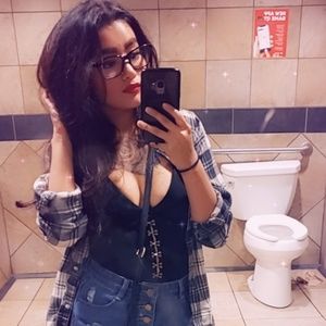 Meet your Posher, Karina